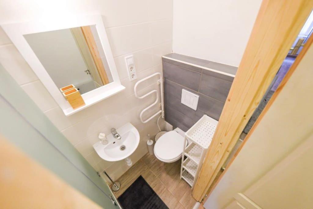 1 Bedroom Flat In Nyar Str., Downtown Budapeste